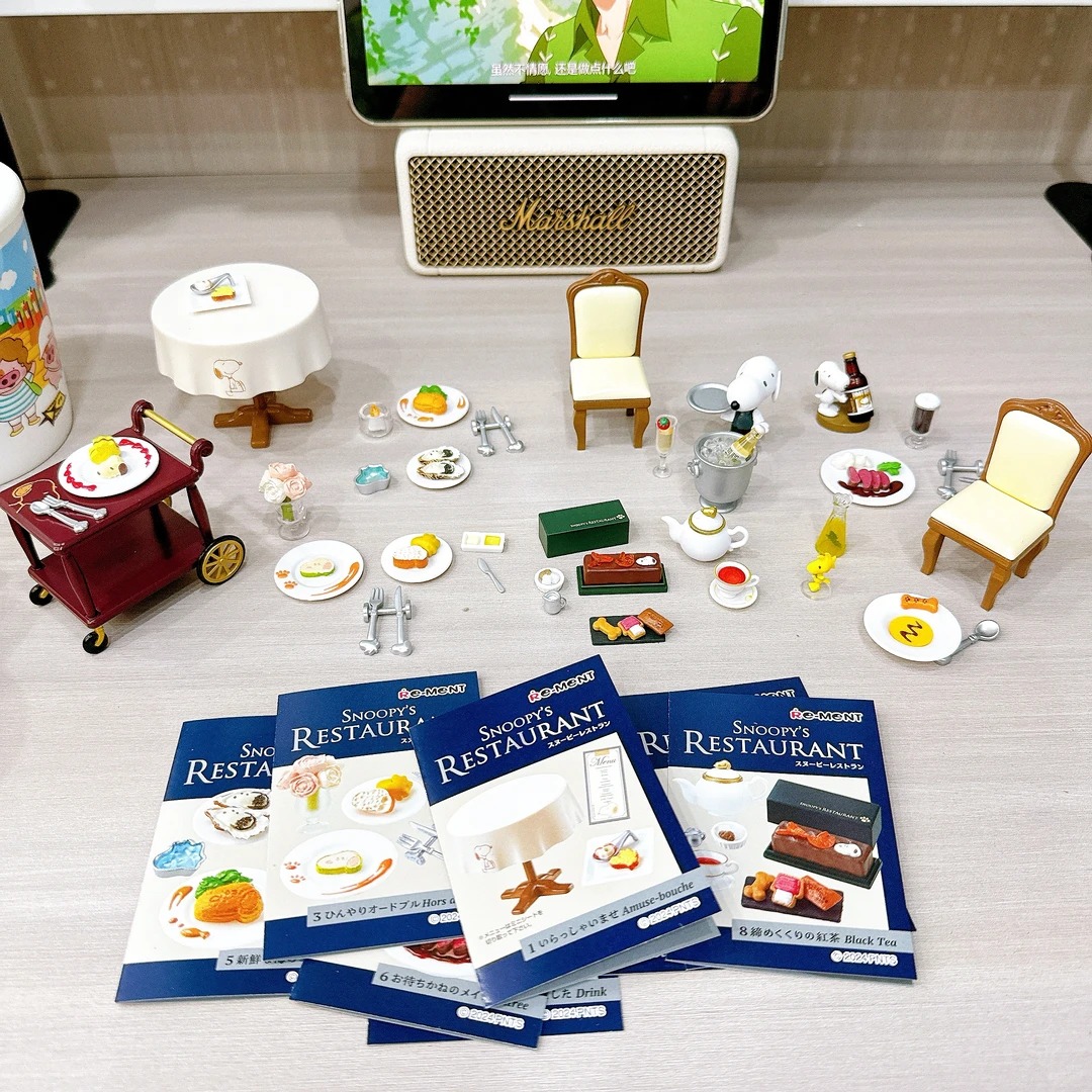 rement Snoopy Restaurant Ameri - огляд і ціна Figure Display Box